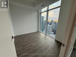 252 Church St in Toronto, ON - Building Photo - Building Photo