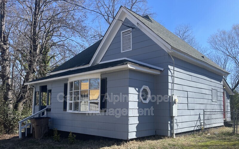 1019 Dodd St in Shelby, NC - Building Photo