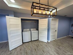 2118 Earth Ln in Mission, TX - Foto de edificio - Building Photo