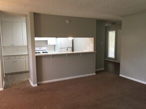 1910 Westridge Dr in Austin, TX - Building Photo - Building Photo