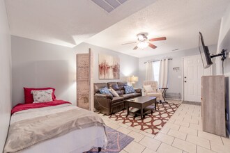 2773 N Barcelona Ave in Fayetteville, AR - Building Photo - Building Photo