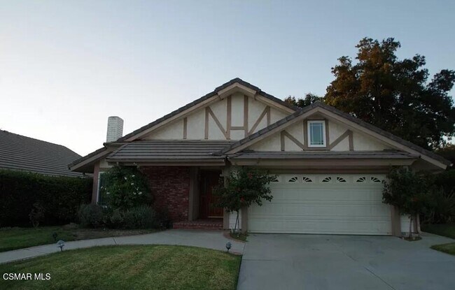 6797 Oak Forest Dr in Oak Park, CA - Building Photo - Building Photo