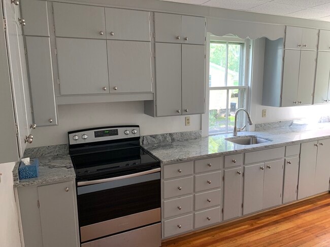 62 E Church St, Unit 64 East Church in Fairport, NY - Foto de edificio - Building Photo