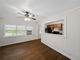 208 E Graham St in Prairie Grove, AR - Building Photo