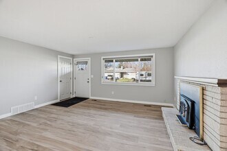 14516 E Mallon Ave in Spokane Valley, WA - Building Photo - Building Photo