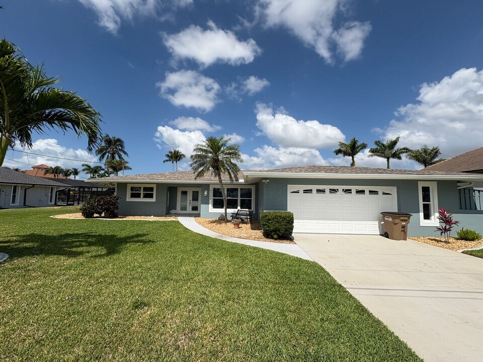 5368 Colonade Ct in Cape Coral, FL - Building Photo