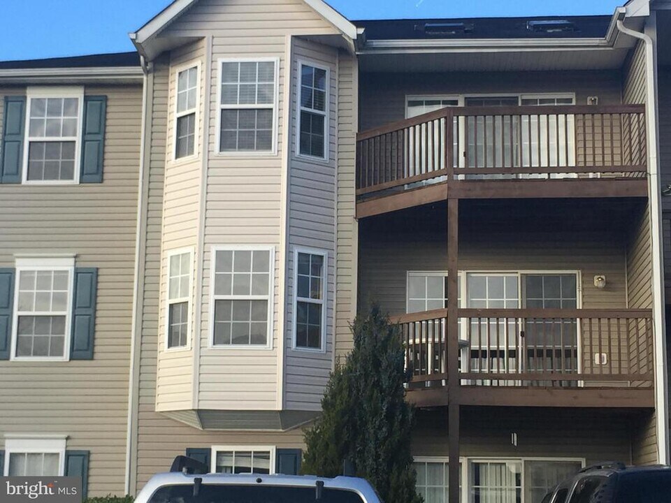110 Brookland Ct in Winchester, VA - Building Photo