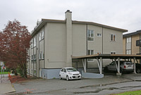 323 Seventh St in New Westminster, BC - Building Photo - Building Photo