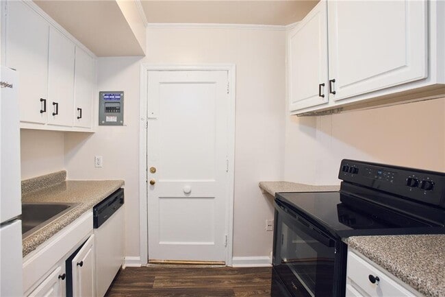 1086 Briarcliff Rd NE in Atlanta, GA - Building Photo - Building Photo