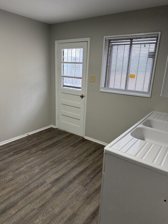 194 E Biscayne Rd in Memphis, TN - Building Photo - Building Photo