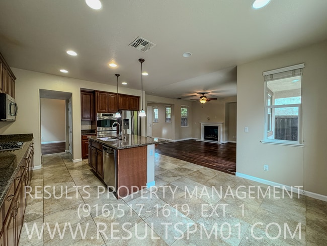 802 Morning Dove Ln in Rocklin, CA - Building Photo - Building Photo