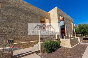 2165 E University Dr in Mesa, AZ - Building Photo