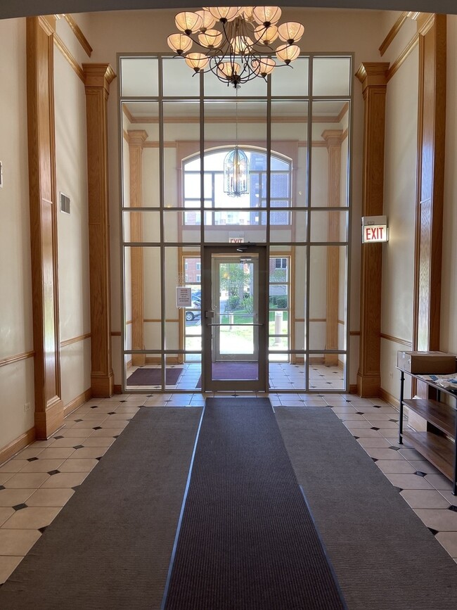 8747 W Bryn Mawr Ave in Chicago, IL - Building Photo - Building Photo