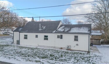 3487 Rhode Island Ave in Niagara Falls, NY - Building Photo - Building Photo