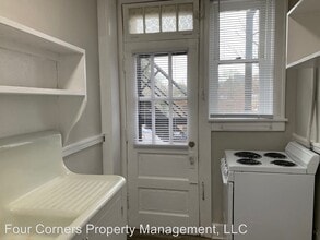 828 N Elm St in Greensboro, NC - Building Photo - Building Photo