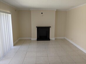 1674 Forest Lakes Cir in West Palm Beach, FL - Building Photo - Building Photo