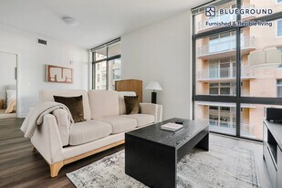 4918 St Elmo Ave in Bethesda, MD - Building Photo