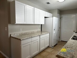 1902 Summer Hills Ln in Fort Walton Beach, FL - Building Photo - Building Photo