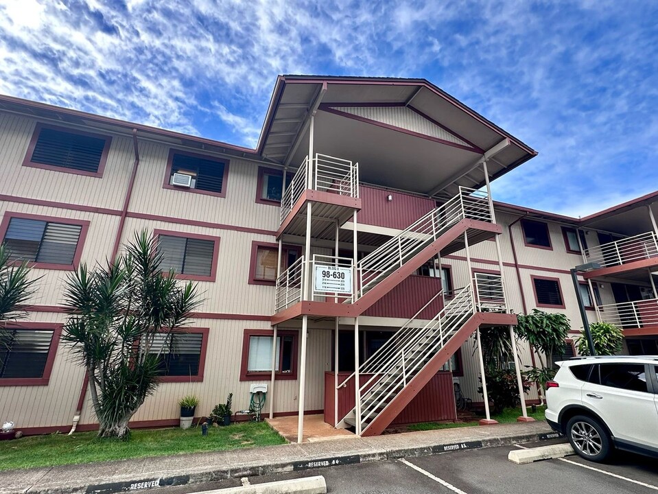 98-630-630 Moanalua Loop in Aiea, HI - Building Photo