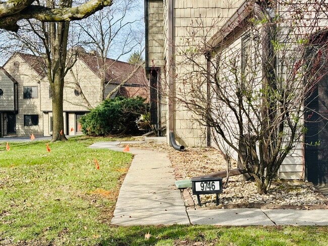 9746 Revere Way in Indianapolis, IN - Building Photo - Building Photo