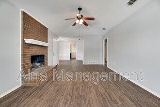 2212 Windhurst Dr in Arlington, TX - Building Photo - Building Photo