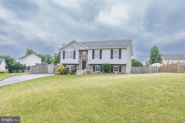 property at 28 Roger Ct