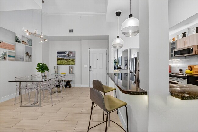 600 S Dixie Hwy in West Palm Beach, FL - Building Photo - Building Photo