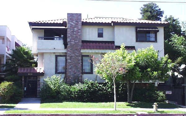 912 E Maple St in Glendale, CA - Foto de edificio