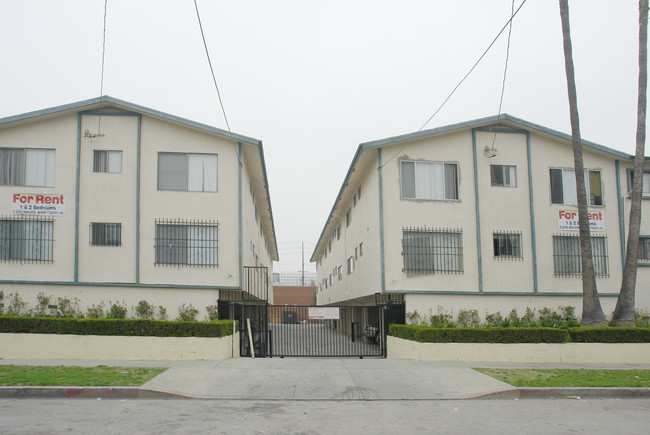 4521-4525 Willow Brook Ave in Los Angeles, CA - Foto de edificio - Building Photo