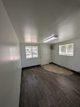 333 S Old Pacific Hwy in Myrtle Creek, OR - Building Photo - Building Photo