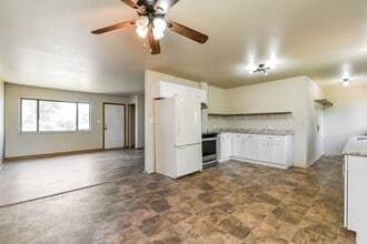 603 W Routt Ave in Pueblo, CO - Building Photo - Building Photo
