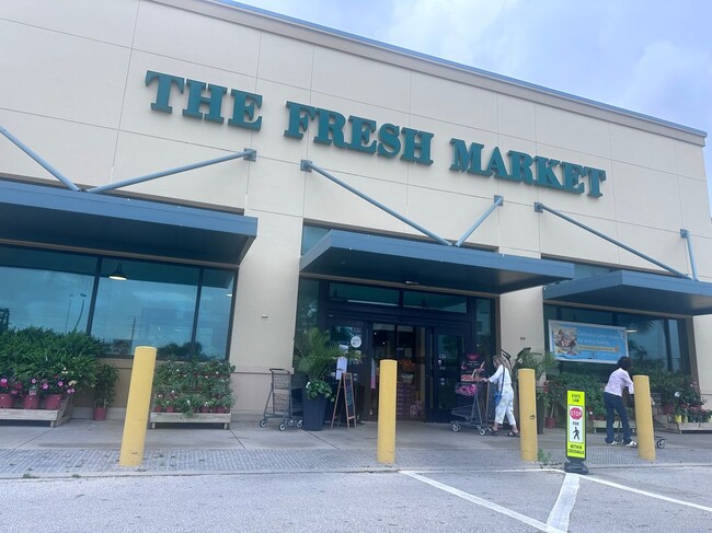 2600 SE Ocean Blvd in Stuart, FL - Building Photo - Building Photo