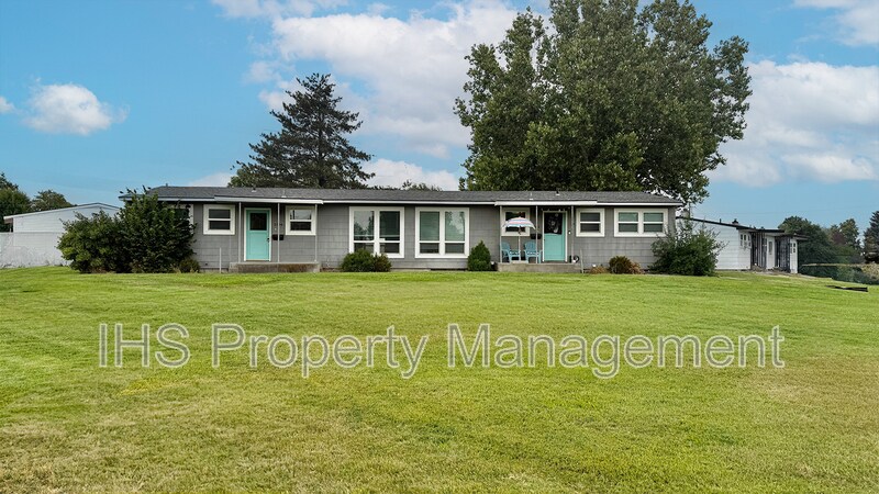 2104 Lee Blvd in Richland, WA - Building Photo