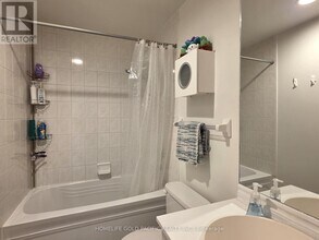 410 Queens Quay W in Toronto, ON - Building Photo - Building Photo