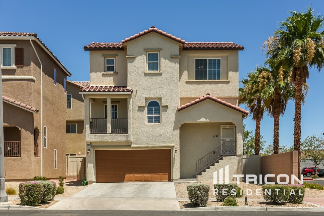 8920 Dorrell Ln in Las Vegas, NV - Building Photo