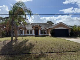 974 SW California Blvd in Port St. Lucie, FL - Building Photo