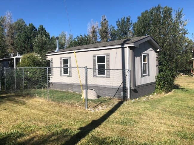 property at 863 Hulbert Rd W