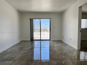 6920 Harding Ave in Miami Beach, FL - Building Photo - Building Photo