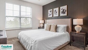 901 Lakeside Cir in Lewisville, TX - Building Photo