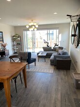 3942 Hayfield Loop in San Luis Obispo, CA - Building Photo - Building Photo