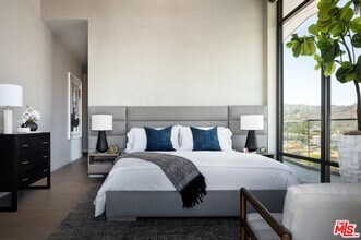1755 Argyle Ave in Los Angeles, CA - Building Photo - Building Photo