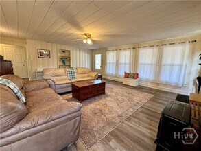 233 Quacco Rd in Savannah, GA - Building Photo - Building Photo