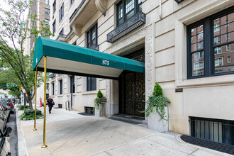 875-877 Park Ave in New York, NY - Building Photo - Building Photo