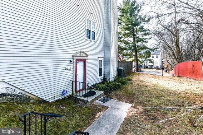 7316 Cipriano Springs Dr in Lanham, MD - Building Photo - Building Photo