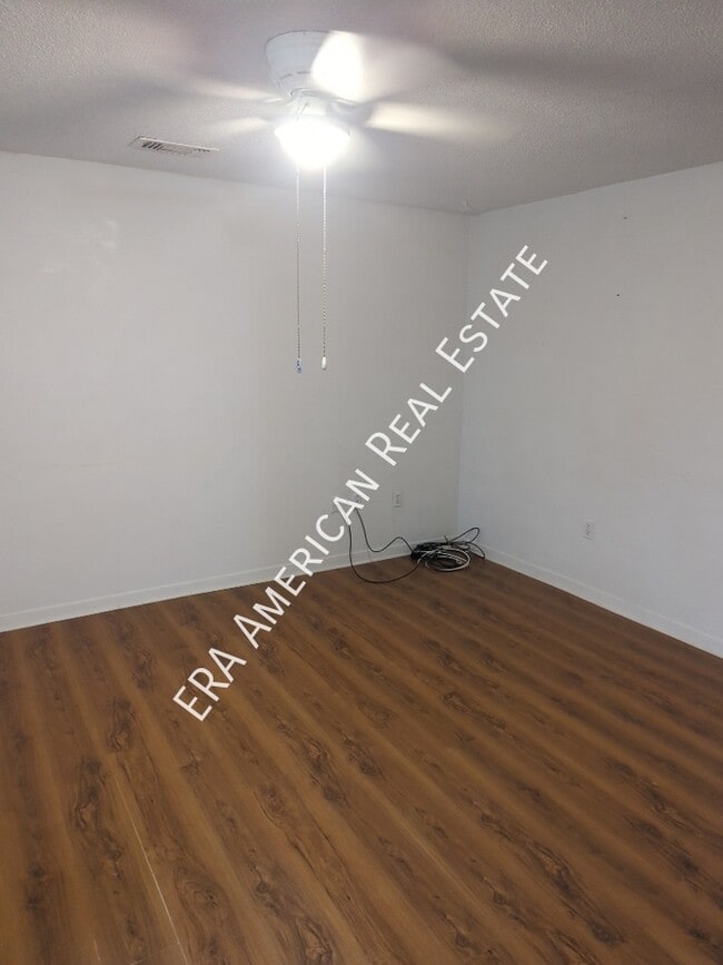 158 Lake St in Crestview, FL - Building Photo - Building Photo
