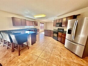 4900 Meadow Trails Dr in Fort Worth, TX - Building Photo - Building Photo