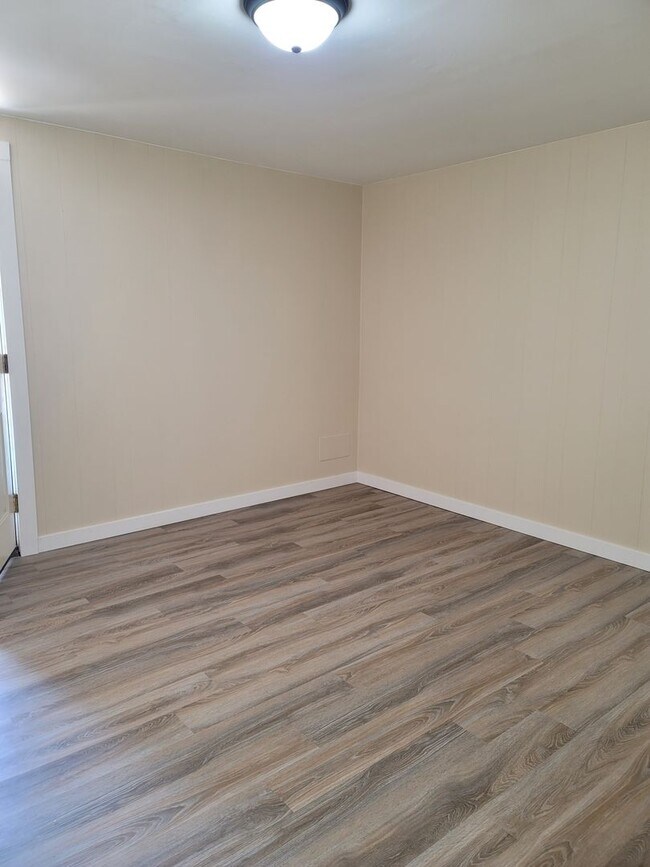 310 W Cameron Ave in Kellogg, ID - Building Photo - Building Photo