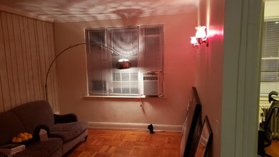 32-12 38th St in Astoria, NY - Building Photo - Building Photo
