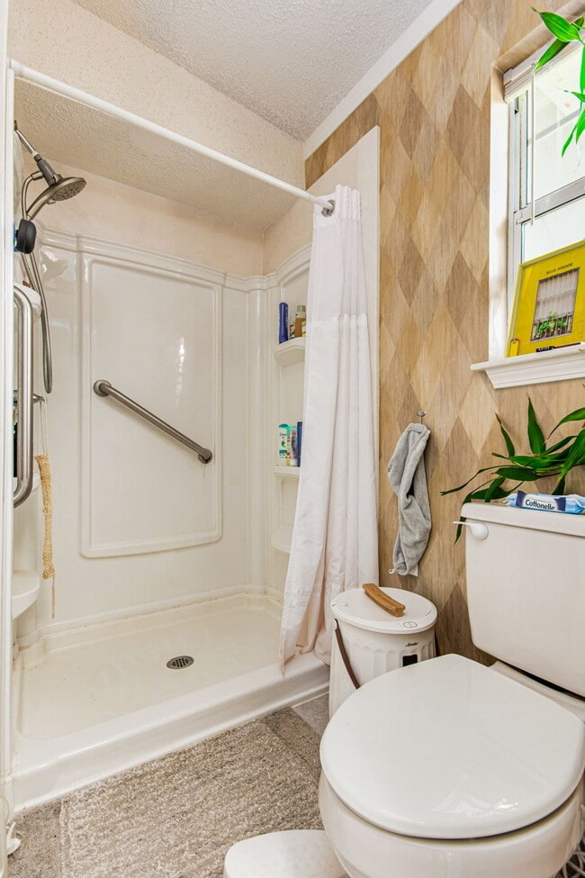 property at 5272 Choctaw Ave