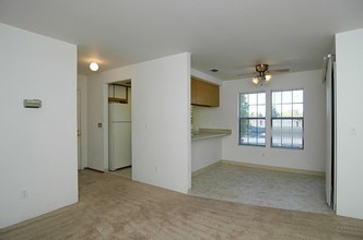 Gunn Road Commons in Carmichael, CA - Building Photo - Interior Photo